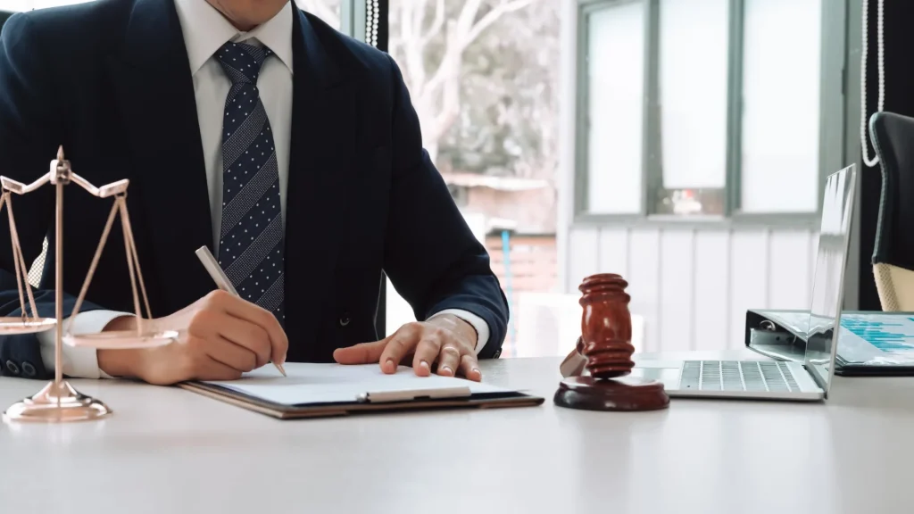 Why You Need a Truck Accident Lawyer (Not Just a Car Crash Attorney) image 2